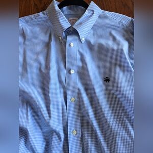Brooks brothers no iron 346 shirt. Size XL.